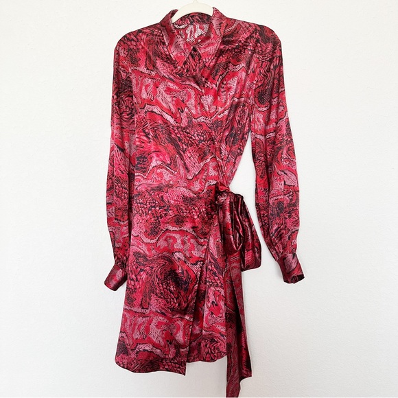 GANNI Silk Stretch Satin Mini Dress Belted Printed Wrap Size 42EU Red - Picture 3 of 10